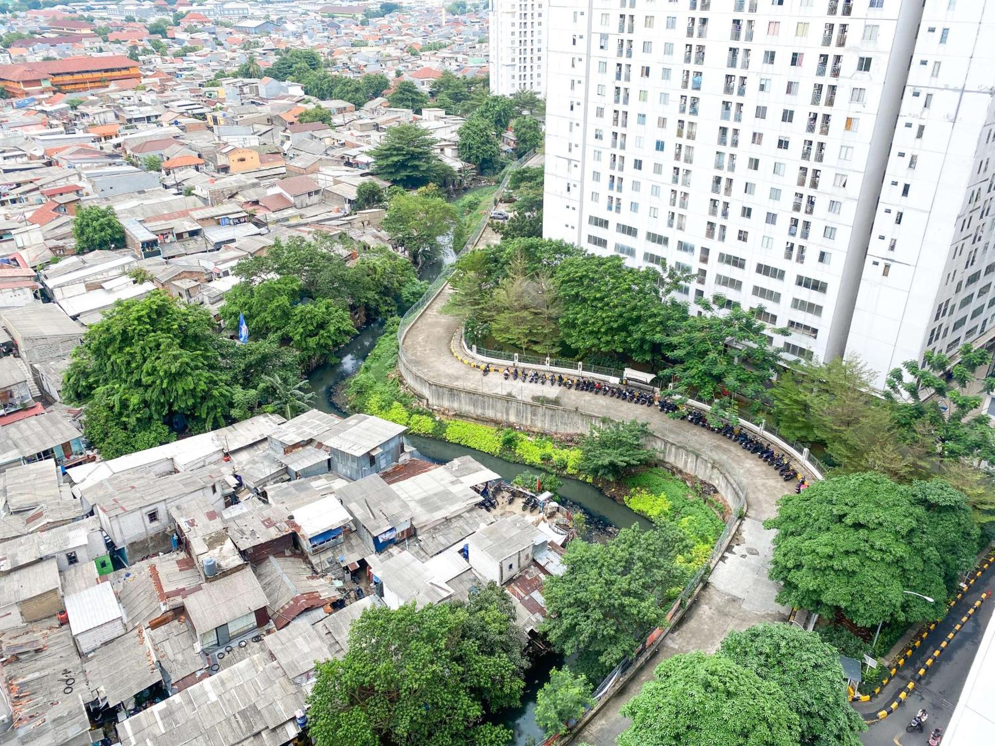 Appartement Good And Minimalist 1br At Bassura By Travelio *